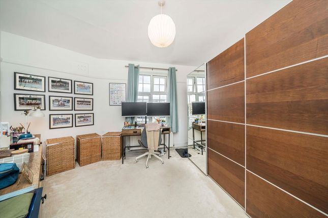 Flat 40, Norbiton Hall, London Road, Kingston Upon Thames photo 4