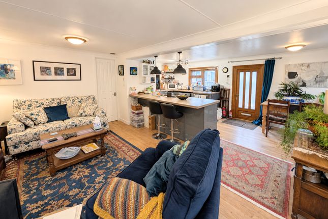 6, Bruce Court, West Kilbride photo 4