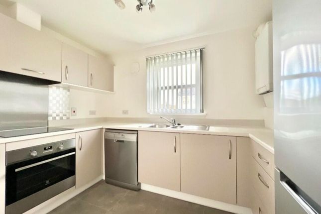 Flat for sale in Redwood Drive, Denny