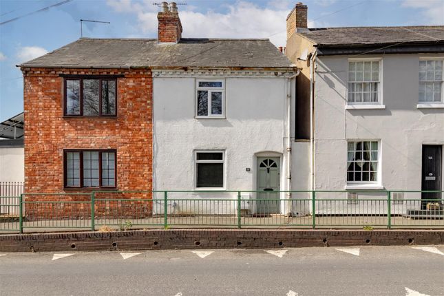 2-bed house on 16, Oxford Street, Southam, £200,000