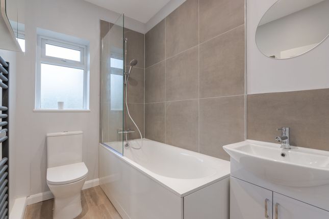11 Beckwith Drive, Harrogate photo 4