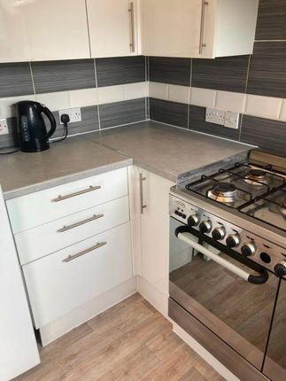 129a Wembley Park Drive, Wembley photo 5