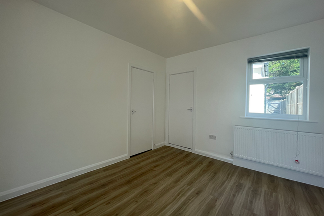19, Walton Terrace Woking, null photo 3