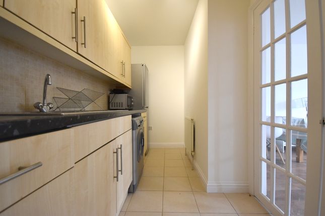 1, Meadow Close, Raynes Park photo 4