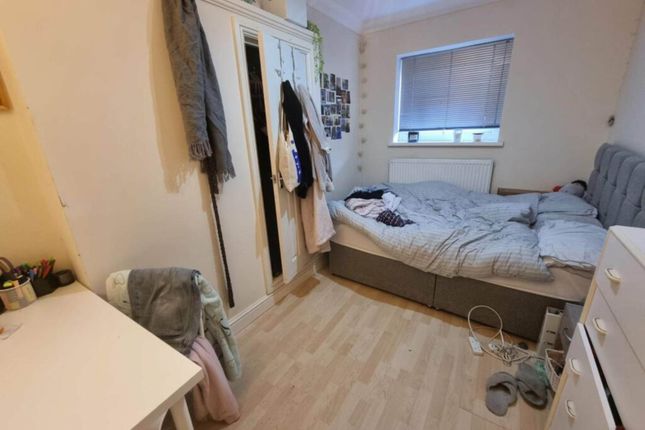Flat to rent in Richmond Road, Cardiff