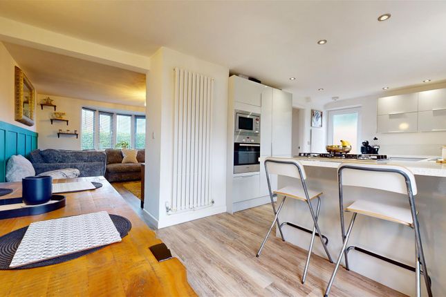 89, St. Clements Drive, Milton Keynes photo 3