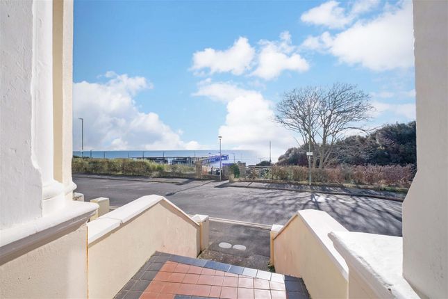 Flat for sale in Undercliff Road, Boscombe, Bournemouth