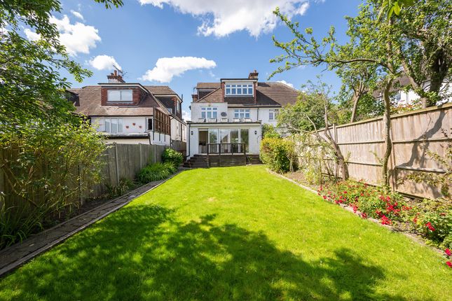 21, Wessex Gardens, Golders Green photo 2