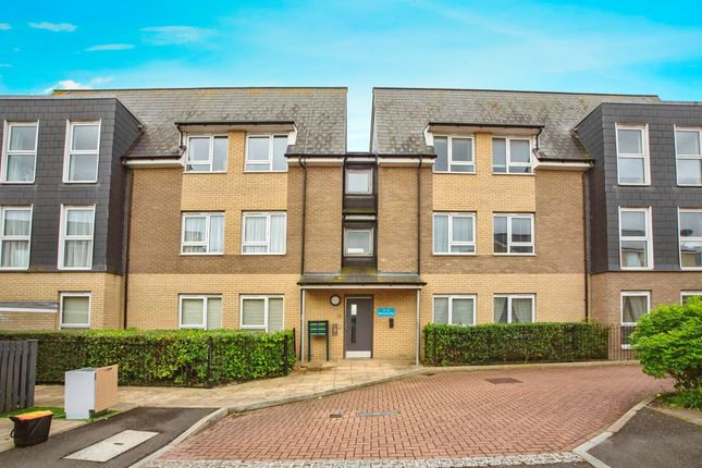 Thumbnail Flat for sale in Watercress Way, Northfleet, Gravesend