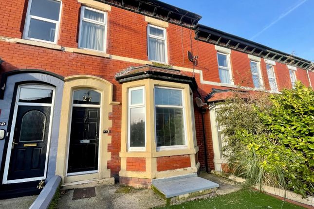 Thumbnail Flat to rent in Leeds Road, Blackpool