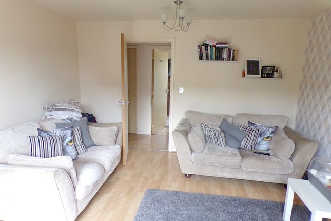 72, Burton-on-Trent photo 3