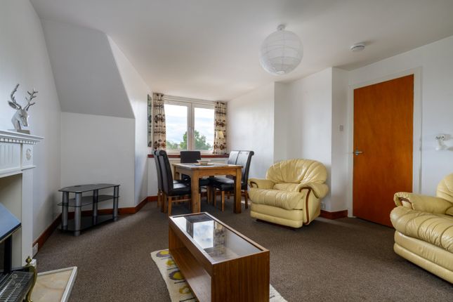 3B,, Kennedy Gardens, Fife photo 4