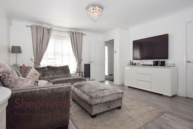 4, Norwood Road, Cheshunt photo 3