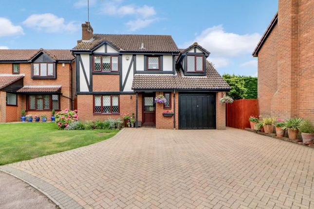 Thumbnail Detached house for sale in Crees Meadow, Windlesham