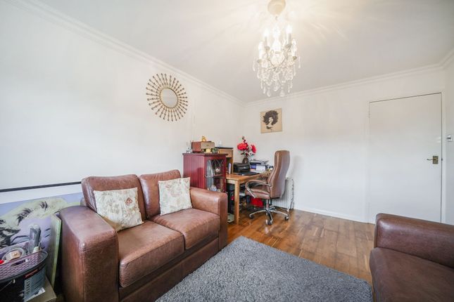 4 Izzard Court Livingstone Road, Thornton Heath photo 3