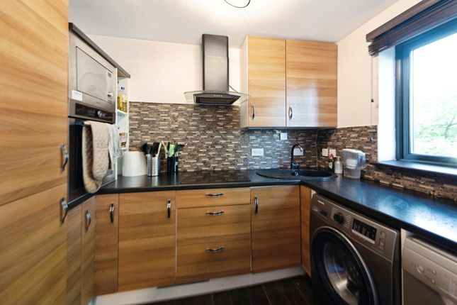 Flat 4,, Twin Oaks, Southampton photo 3