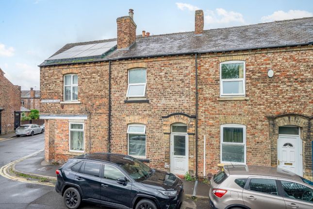 2-bed house on 2, Scarborough Terrace, York, £230,000