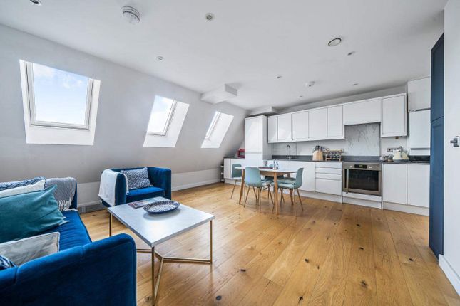 Flat for sale in Coombe Road, Norbiton, Kingston Upon Thames