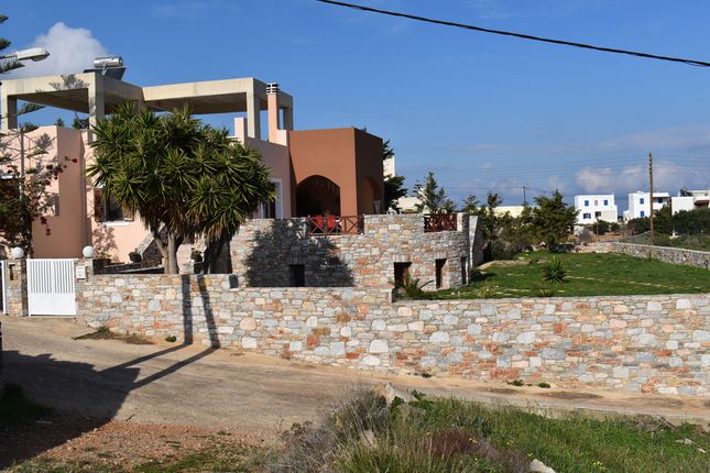 Villa for sale in Azolimnos Syros 841 00, Greece