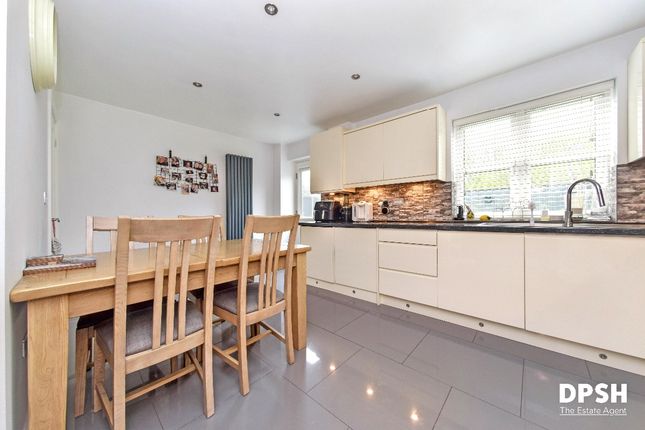 23 Bronte Close, Wakefield photo 5