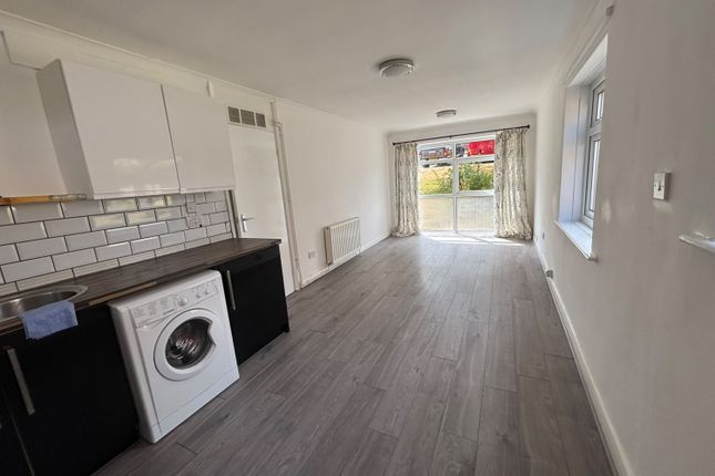 12, Hallam Court Pembroke Road, Dronfield photo 4