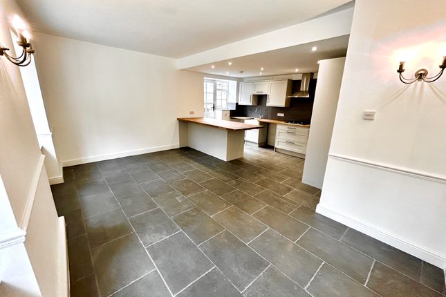Property to rent in Stanmore Hill, Stanmore