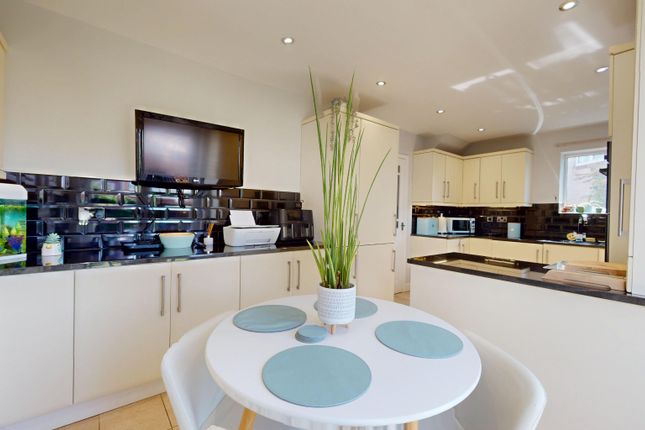 17 Leafield Crescent, South Shields, Tyne and Wear photo 5