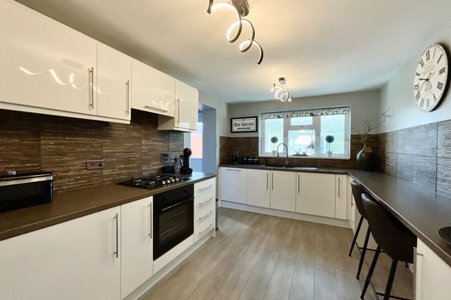12 King Charles Close, Stoke-On-Trent photo 3