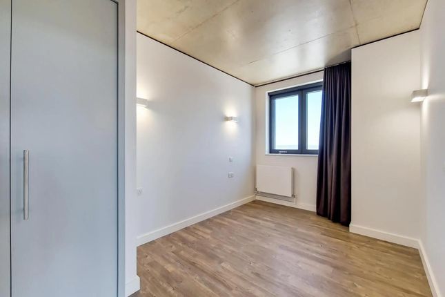 756476, Repton Gardens, 1 Wellers Way, Wembley photo 4