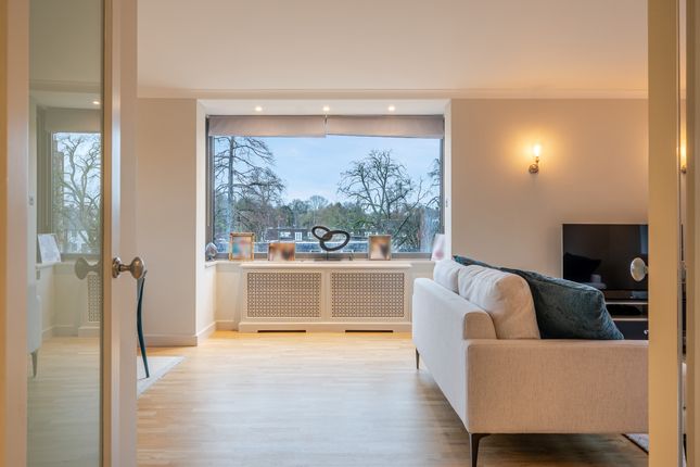 Flat 15, Serlby Court, 29, Somerset Square, London photo 3