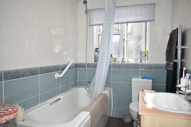 2 Railway View, Pye Corner, Bristol photo 4