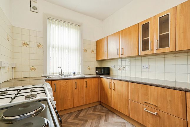 176, Harehills Avenue, Leeds photo 2