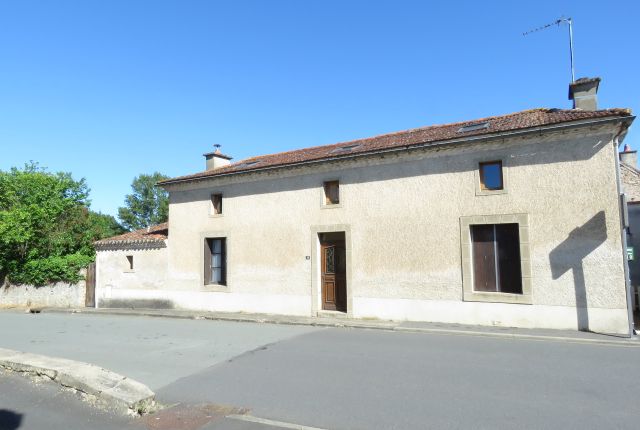 Houses For Sale In Azat Le Ris Le Dorat Bellac Haute Vienne Limousin France Azat Le Ris Le Dorat Bellac Haute Vienne Limousin France Houses For Sale Primelocation