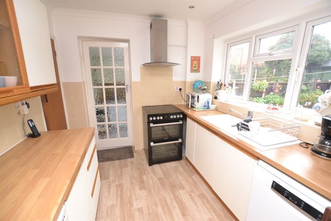 55, Glebe Crescent, Chelmsford photo 4