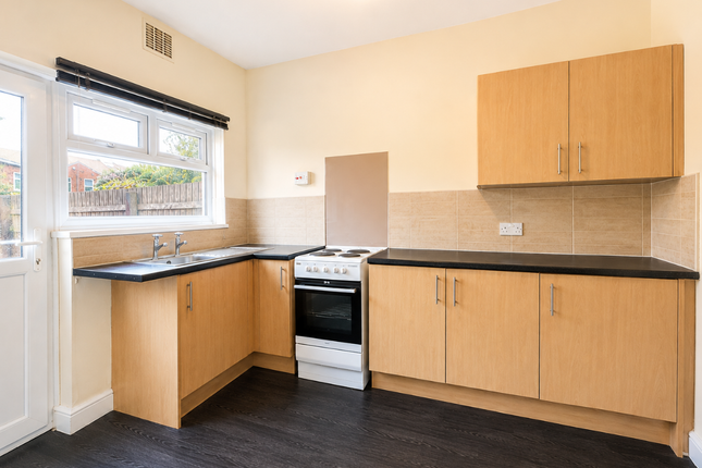 Flat 2, 42 Alliance Avenue, Hull photo 3