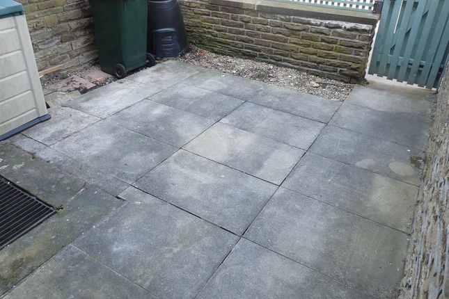 22, Myrtle Avenue, Bingley photo 2