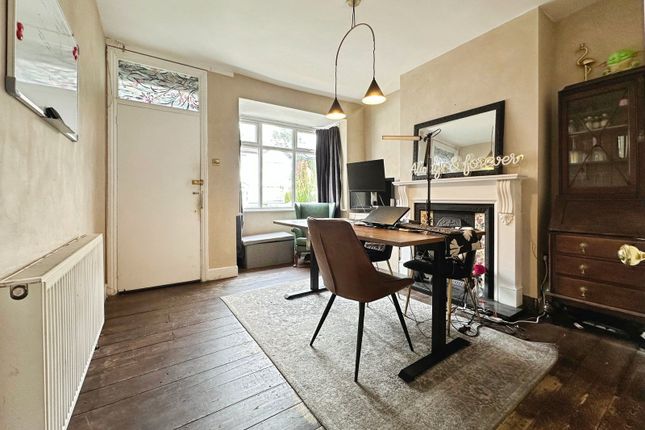 9, Westbourne Road, Penn, Wolverhampton photo 2