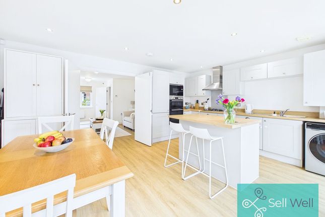 10, Hurstfield Road, Manchester photo 3