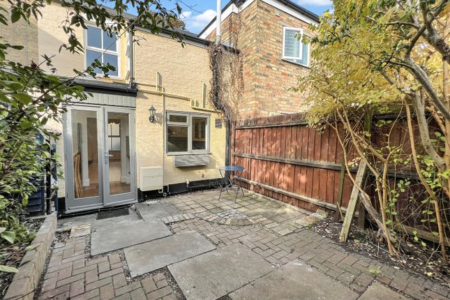 Terraced house for sale in Victoria Road, Cambridge