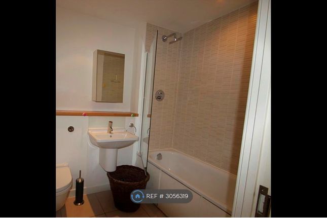 Flat, Commercial Road Lime House, London photo 4