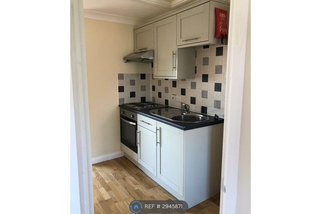 Bostock Avenue Roffey, Horsham photo 2