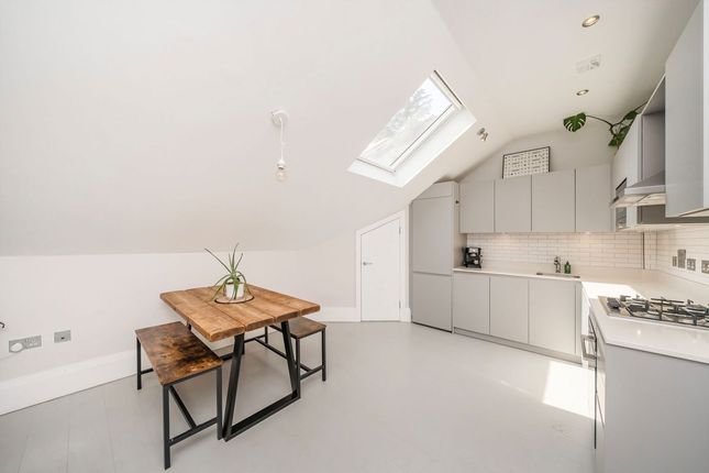 Flat 12, Hadleigh House, 51-53, The Avenue, Surbiton photo 4