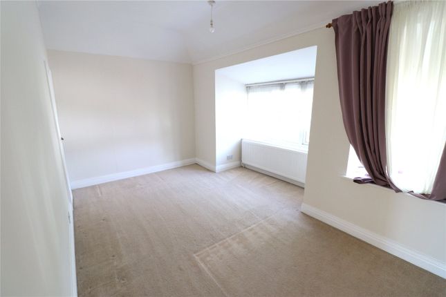 Terraced house to rent in Hillview Gardens, London