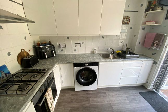 42, Viscount Walk, Bournemouth photo 3