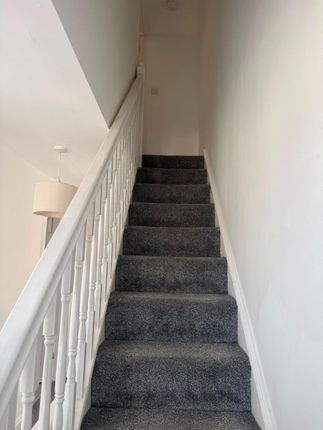 18, High Street, Lazenby photo 4