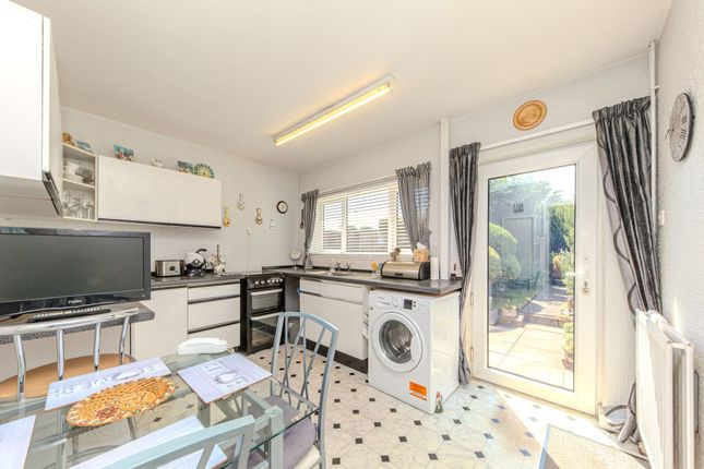 58 Tiverton Road, Stoke-On-Trent photo 4