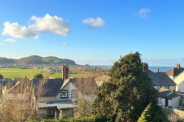 46, Alwen Drive, Colwyn Bay photo 2