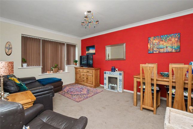 16, Windsor Court, Leeds photo 2