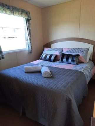 Mobile/park home for sale in Caulkers Rest, Whitecliff Holiday Park, Bembridge, Isle Of Wight