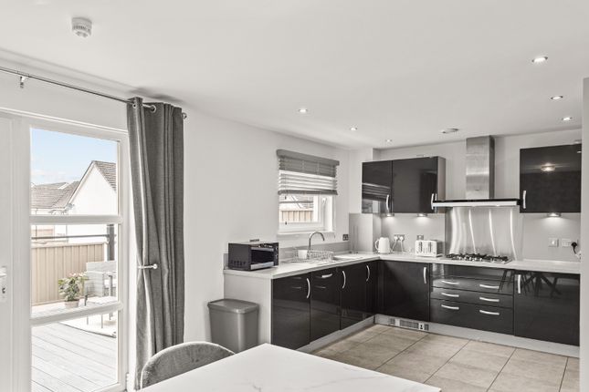 1 Stance Place, Larbert, Falkirk photo 2